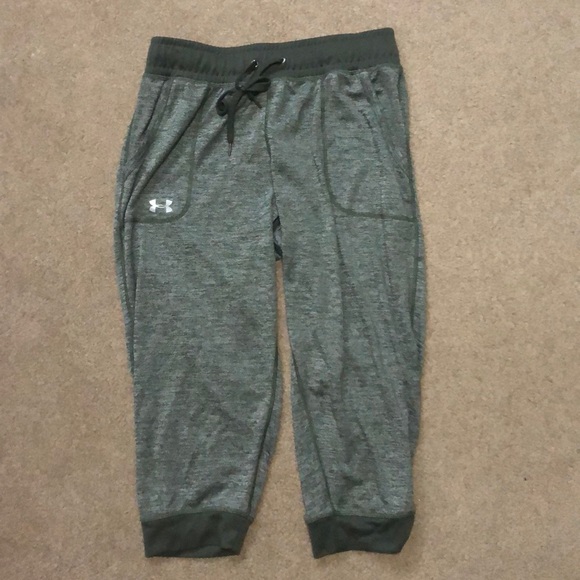 Under Armour Pants - Under Armour Small Green Capri Women’s